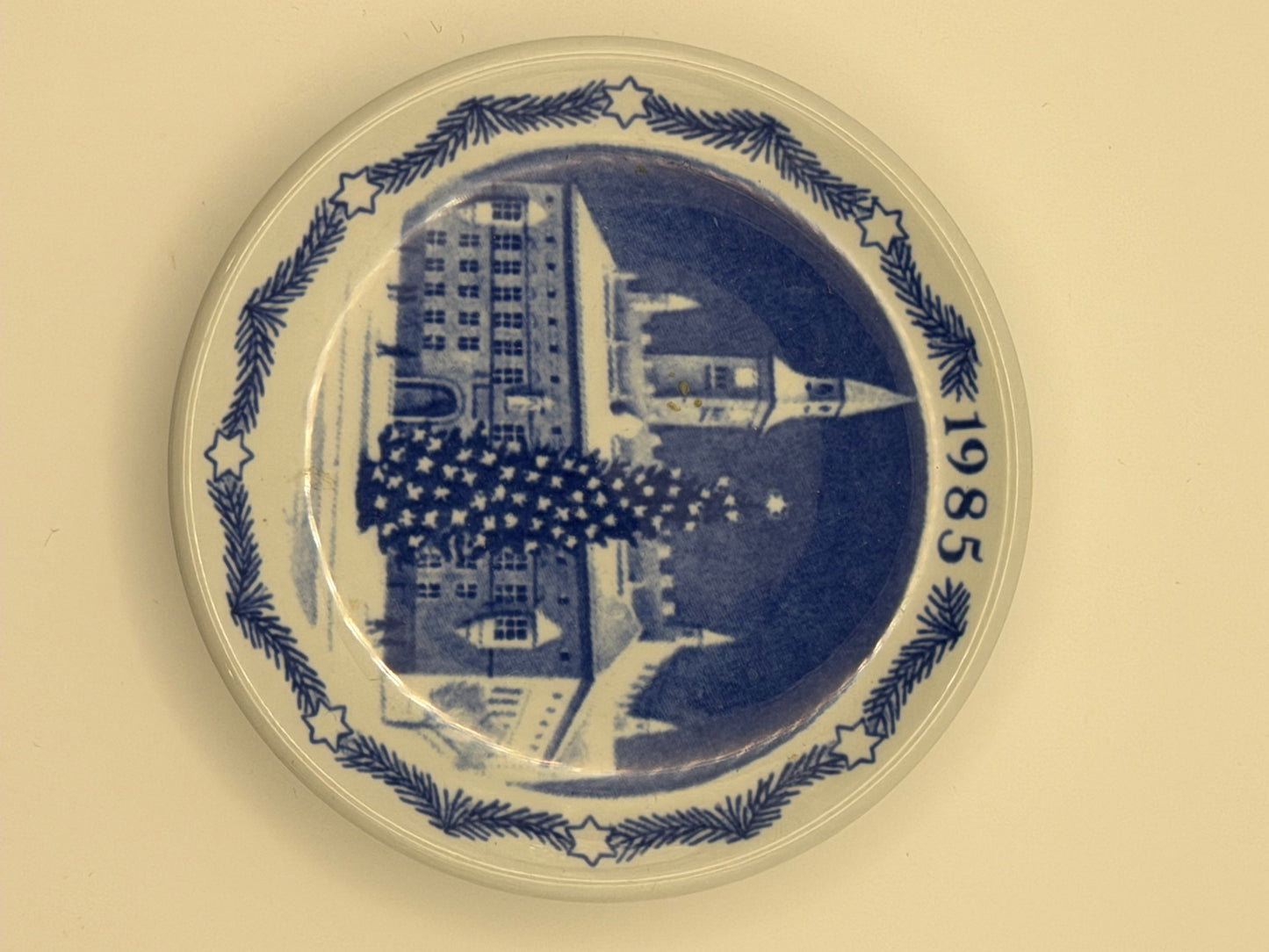 Vintage 1985 Royal Copenhagen Mini Christmas Plate – Townhall of Copenhagen