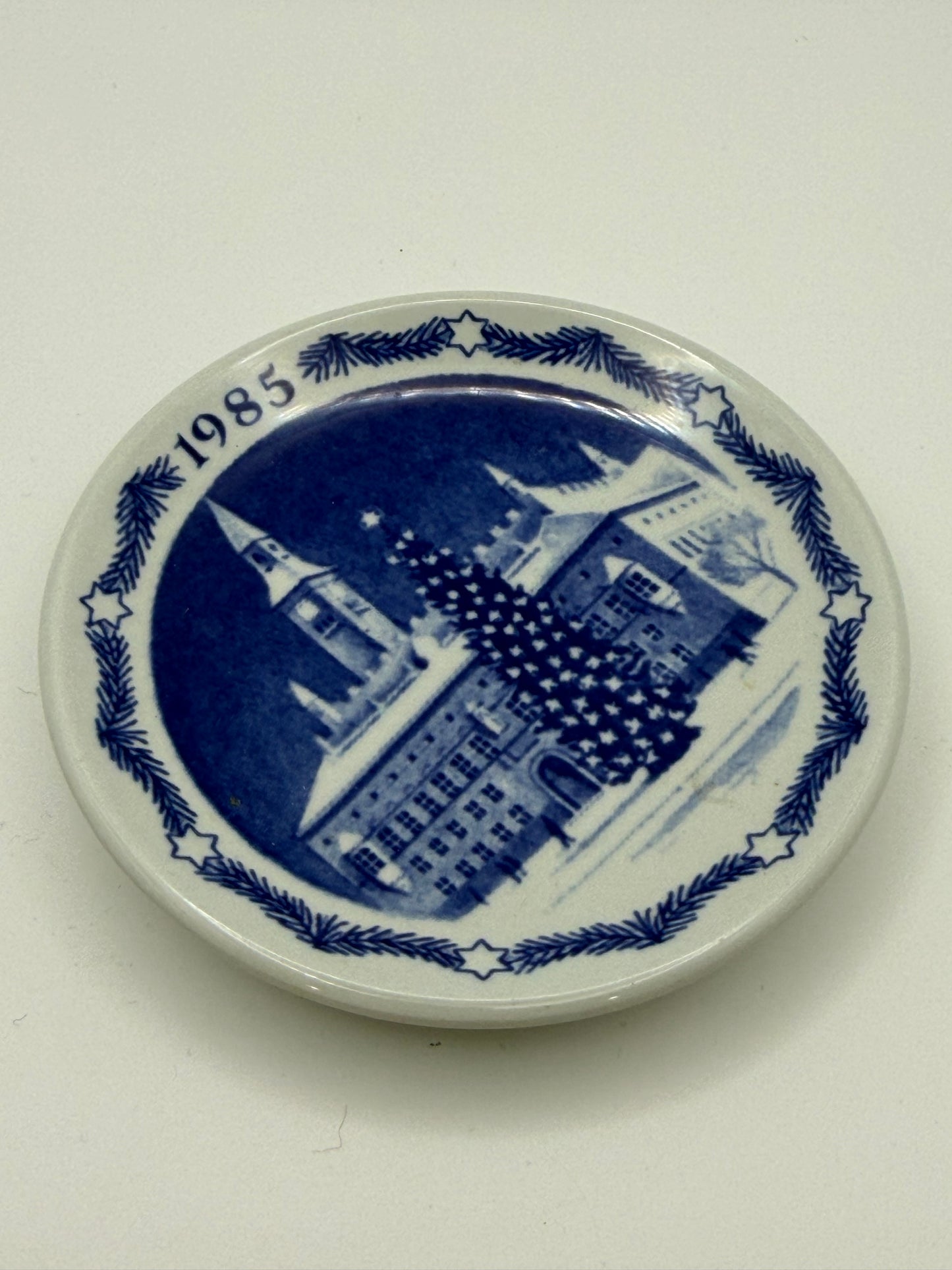 Vintage 1985 Royal Copenhagen Mini Christmas Plate – Townhall of Copenhagen